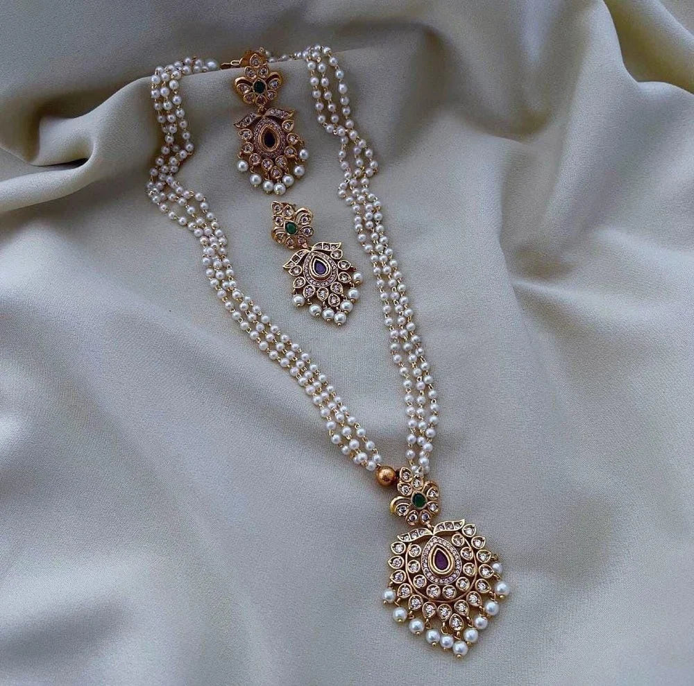 Haram (pearl and beads)